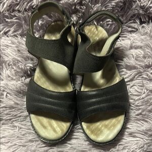Jambu Black and Gray Sandals with Adjustable Straps